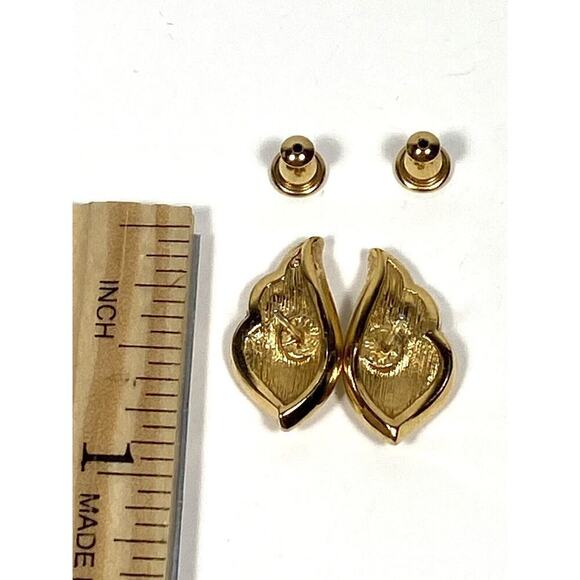 MONET Earrings Wing Cream Enamel Gold Tone. Vintage Signed - Picture 9 of 15